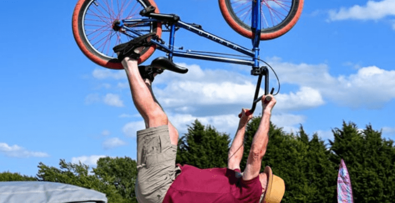 Chris shows the kids how its done